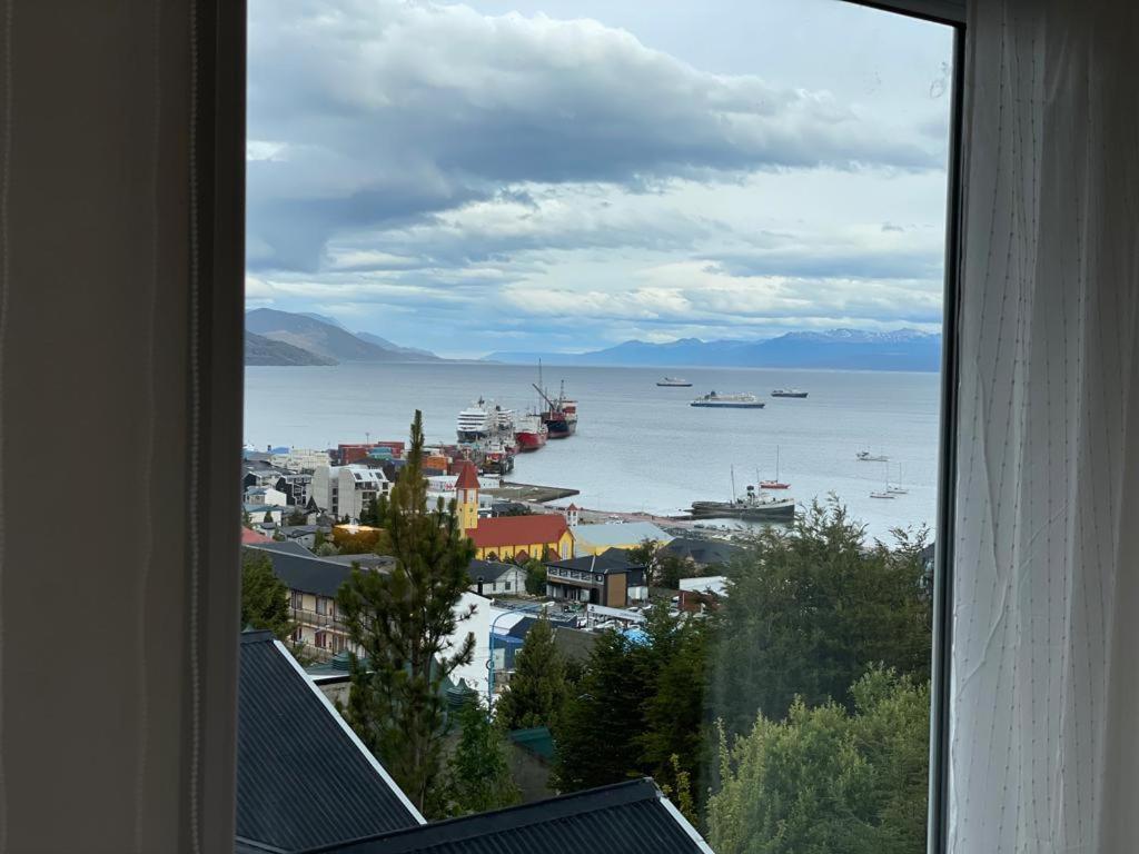 Infinity Bay Apartment Ushuaia Exterior photo